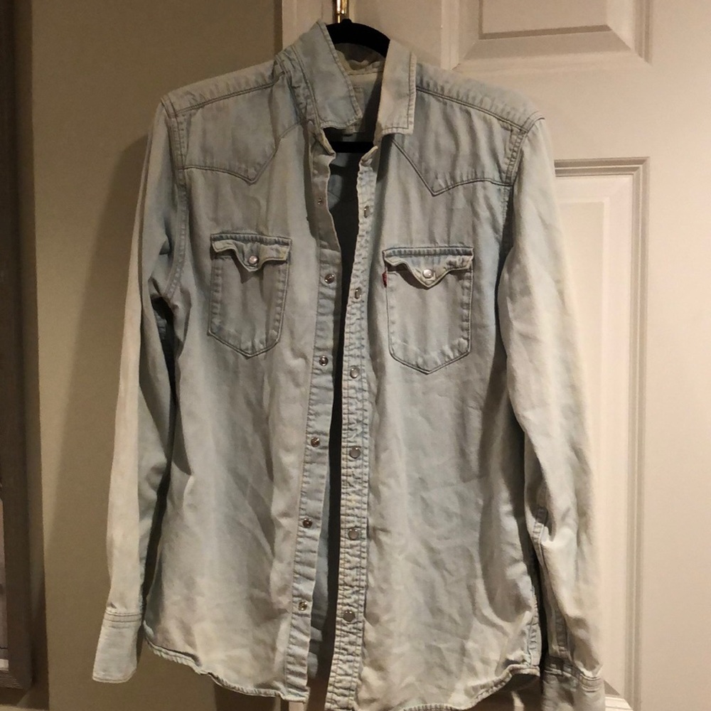 Vintage Levi’s light denim top